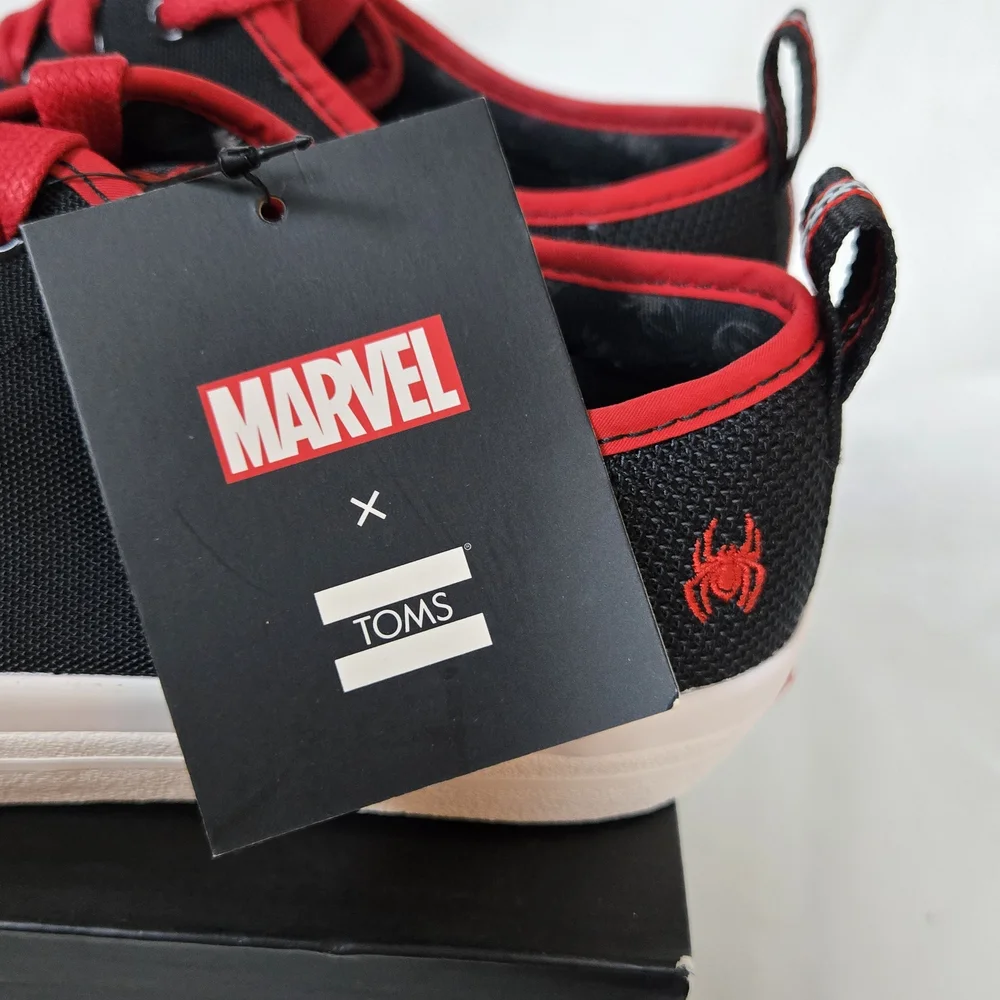 Marvel x TOMS Carlito Miles Morales Black Red Spiderman Nylon Sneakers NIB 4Y‎